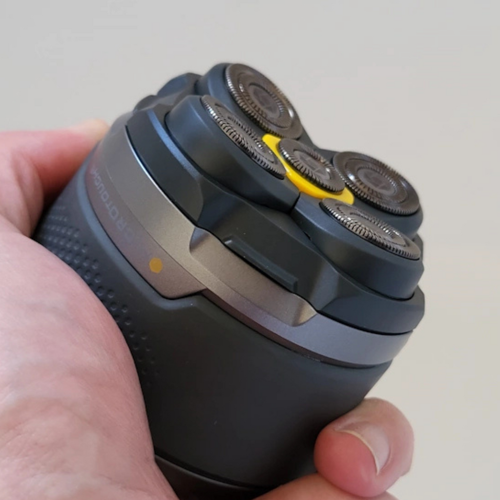 Titanium Head Shaver – Barbeado rente e confortável em casa