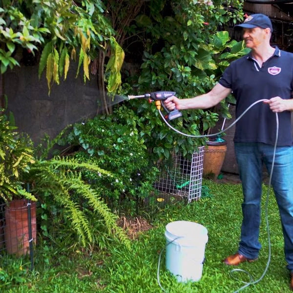 HydroBlast Pistola de Água a Pressão Sem Fios 21V – Limpeza sem Limites